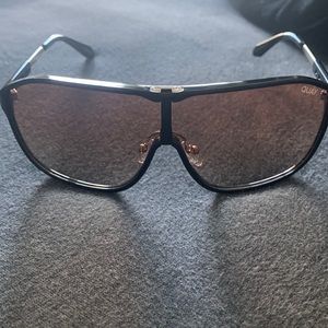 Quay Still Rich blk fames orange lenses. Brand new in original packaging